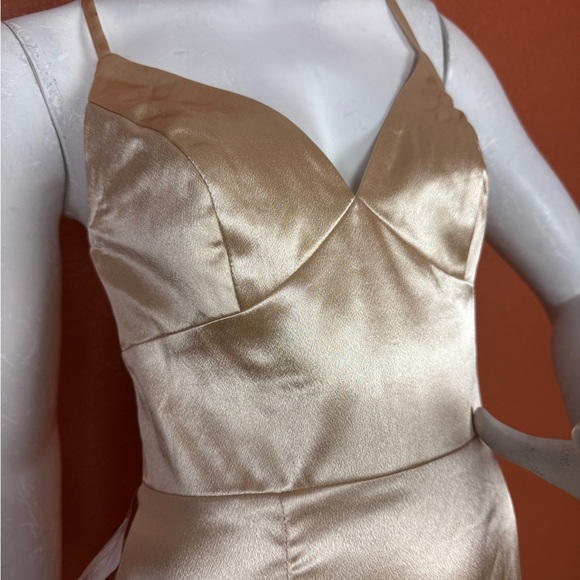 AZAZIE Elegant Gold Satin Evening Gown Size A2. E83 - Picture 8 of 16